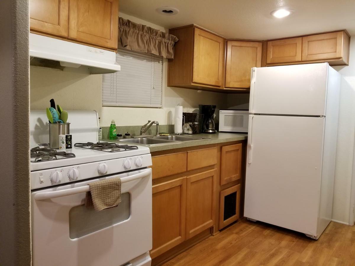 Pecan Cabin 弗雷德里克斯堡 外观 照片